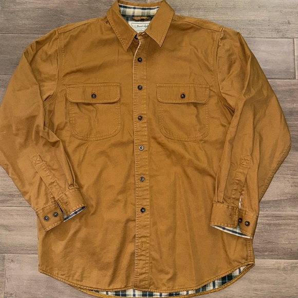 LL Bean Flannel Lined Button Down Shirt SZ Medium - Picture 1 of 6